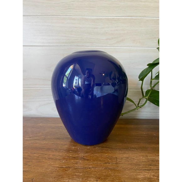 Vintage Royal Blue Haeger Vase - Picture 3 of 5